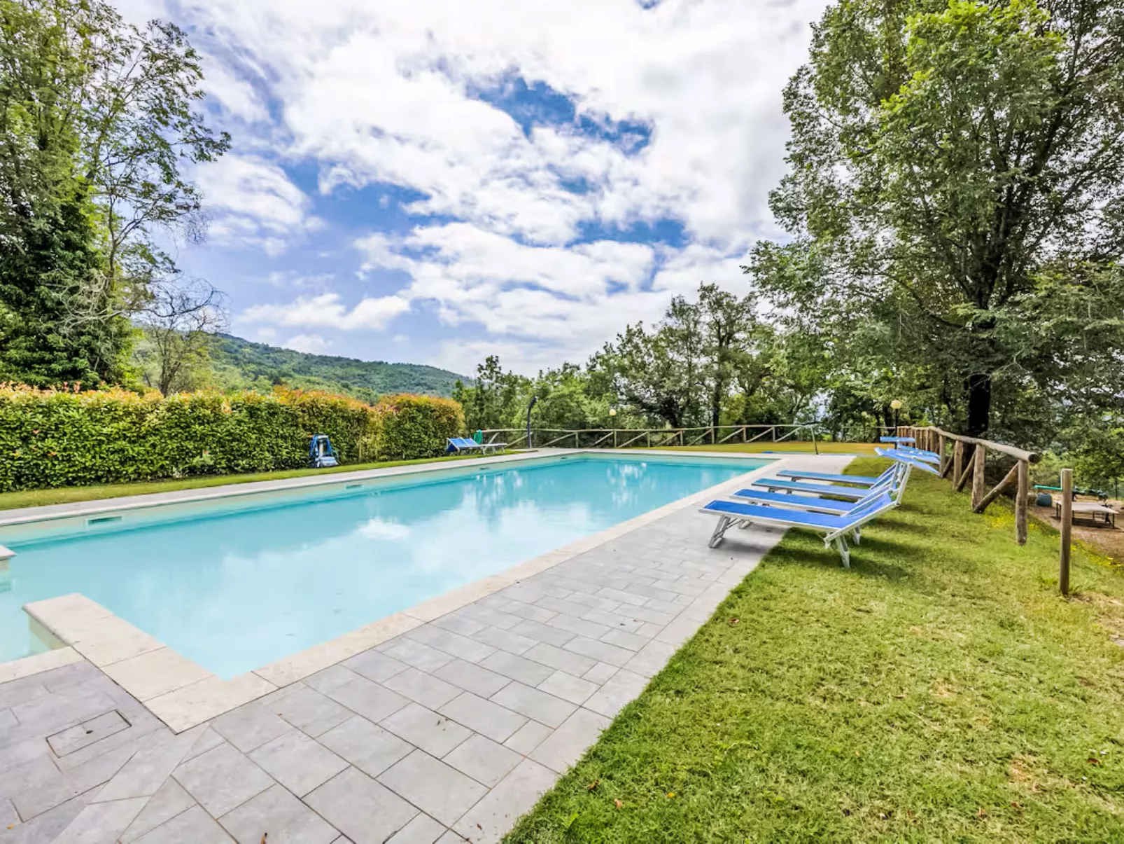 Il Frassino del Borgo di Ghiora-Outside