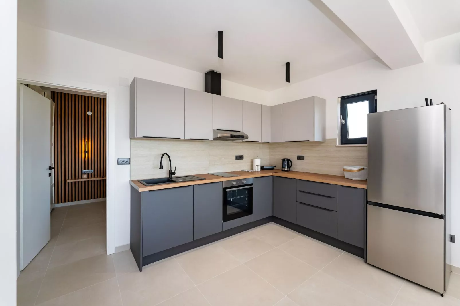 Sea view apartment LaMag