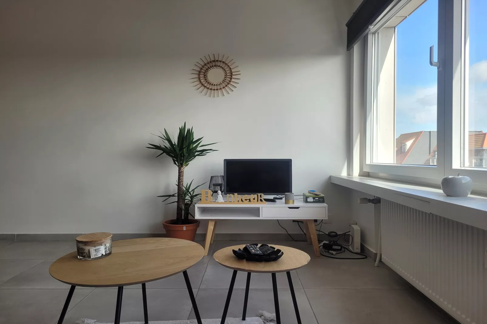 BINNY 0504-Living room