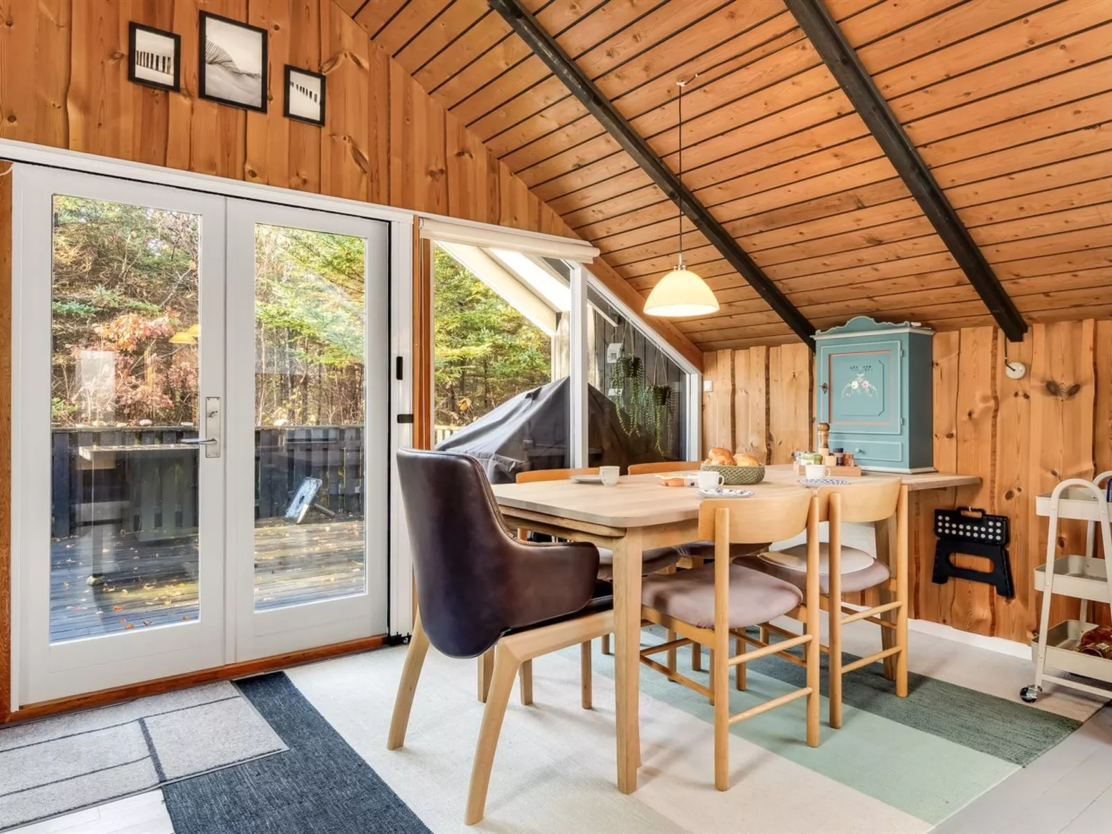 "Else" - 470m from the sea-Inside