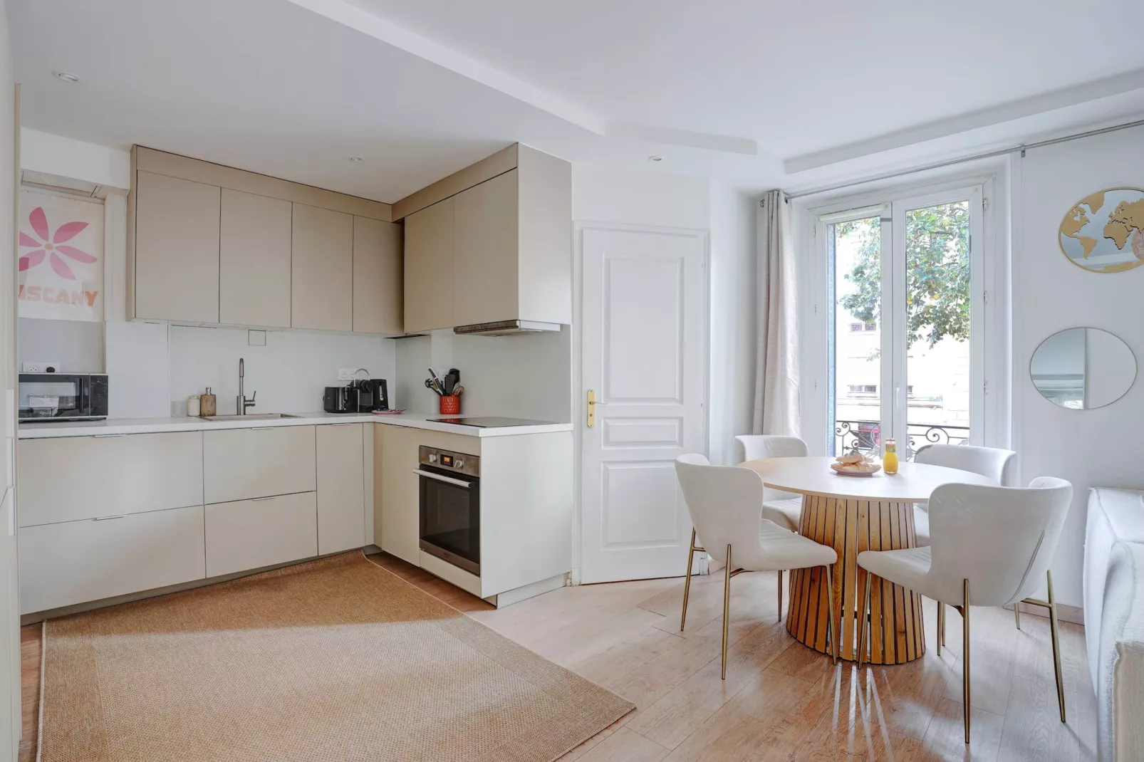 TB-101-THOREZ-Dining room