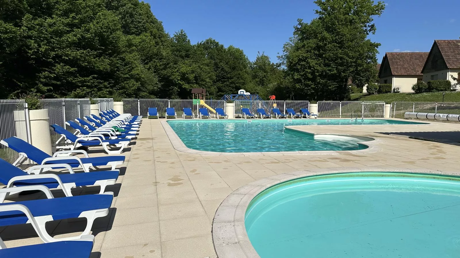 Lac Bleu nr 14-Swimming pool