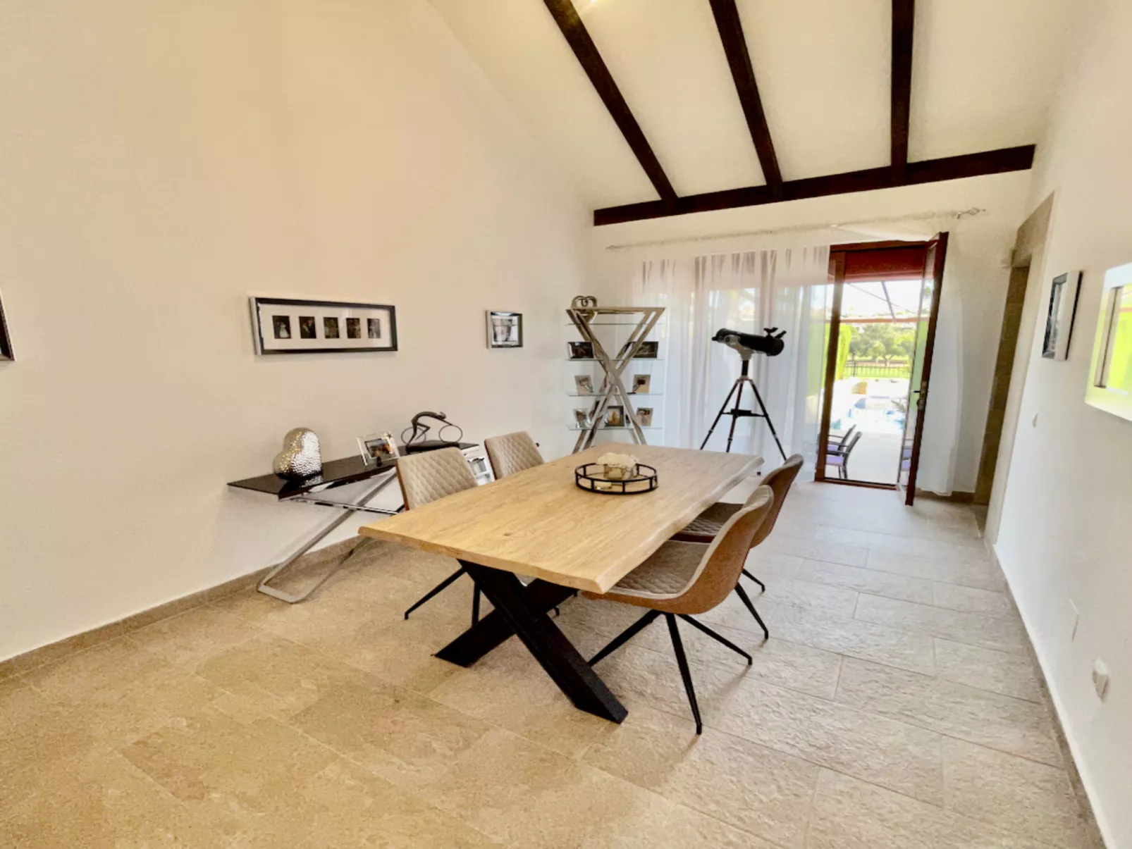 La Finca Frontline-Draußen