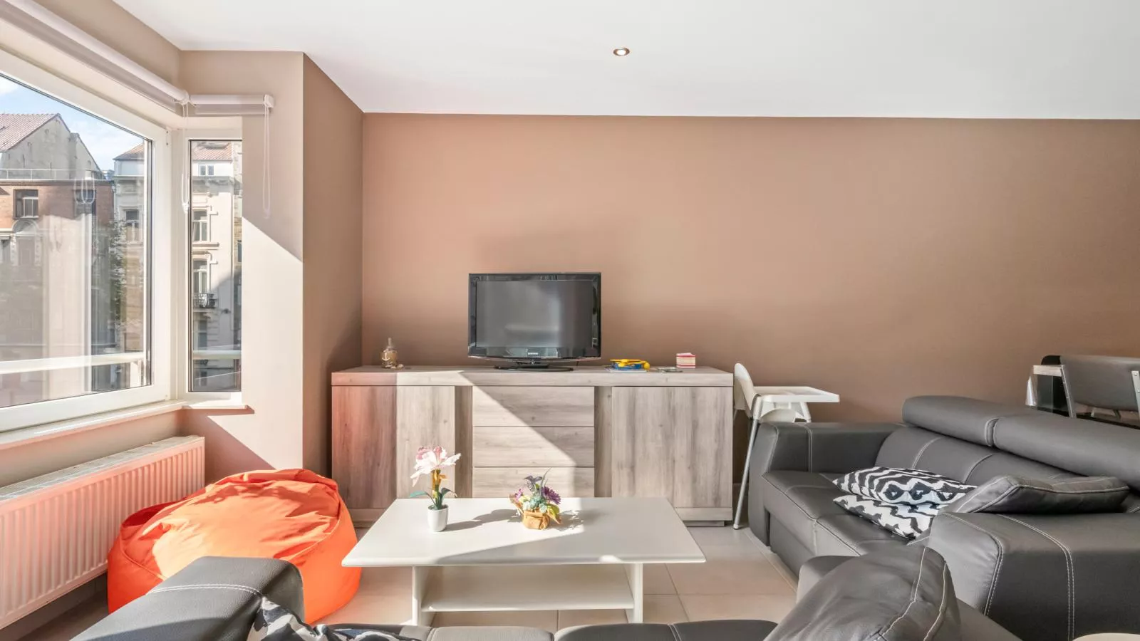 Madou - 0103-Living room