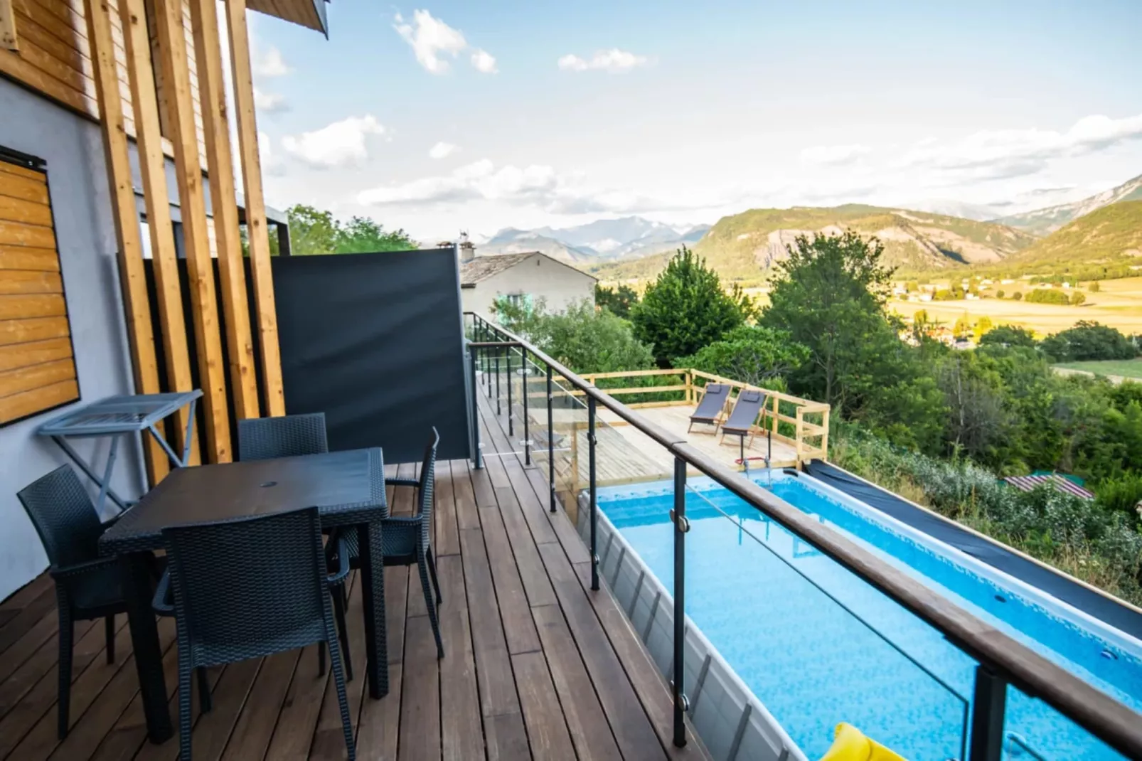 Barre des Dourbes-Terrasse/Balkon