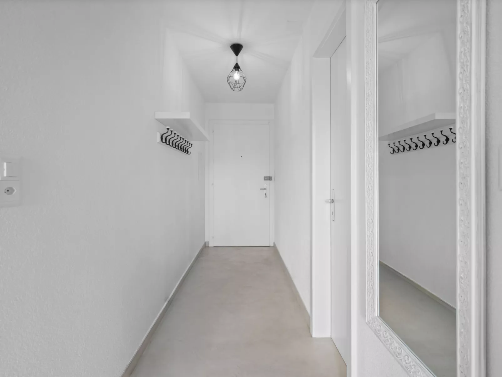 La Roseraie B 24-Inside