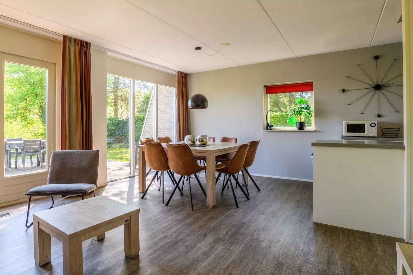 Vakantiepark Emslandermeer 21-Dining room