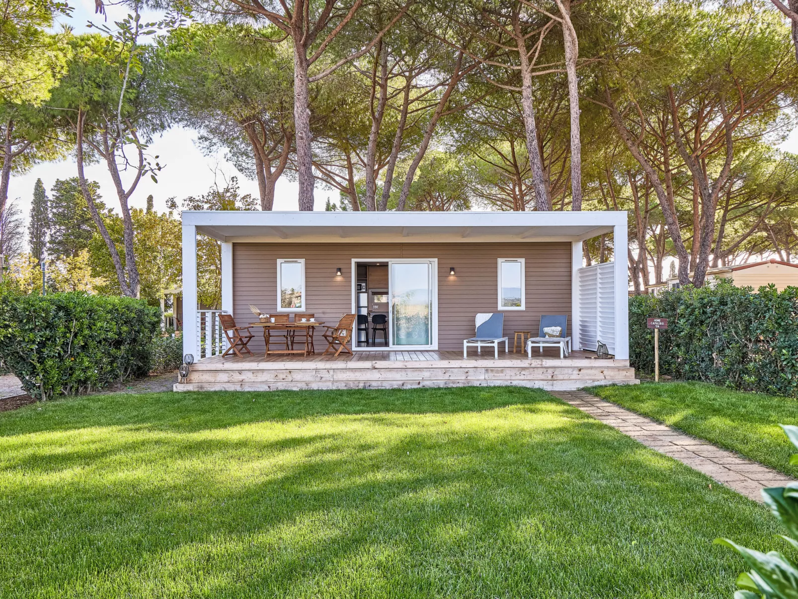 Costa D'Argento-Outside