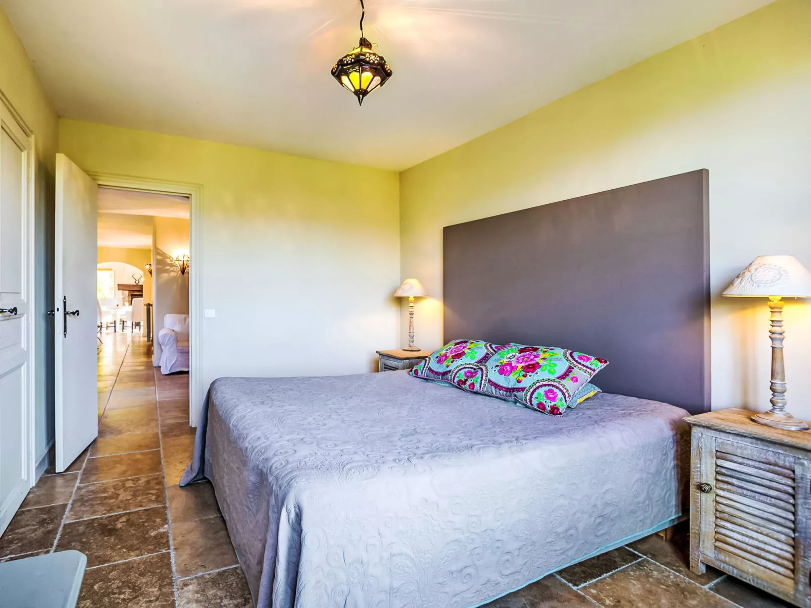 Villa Resedas-Inside