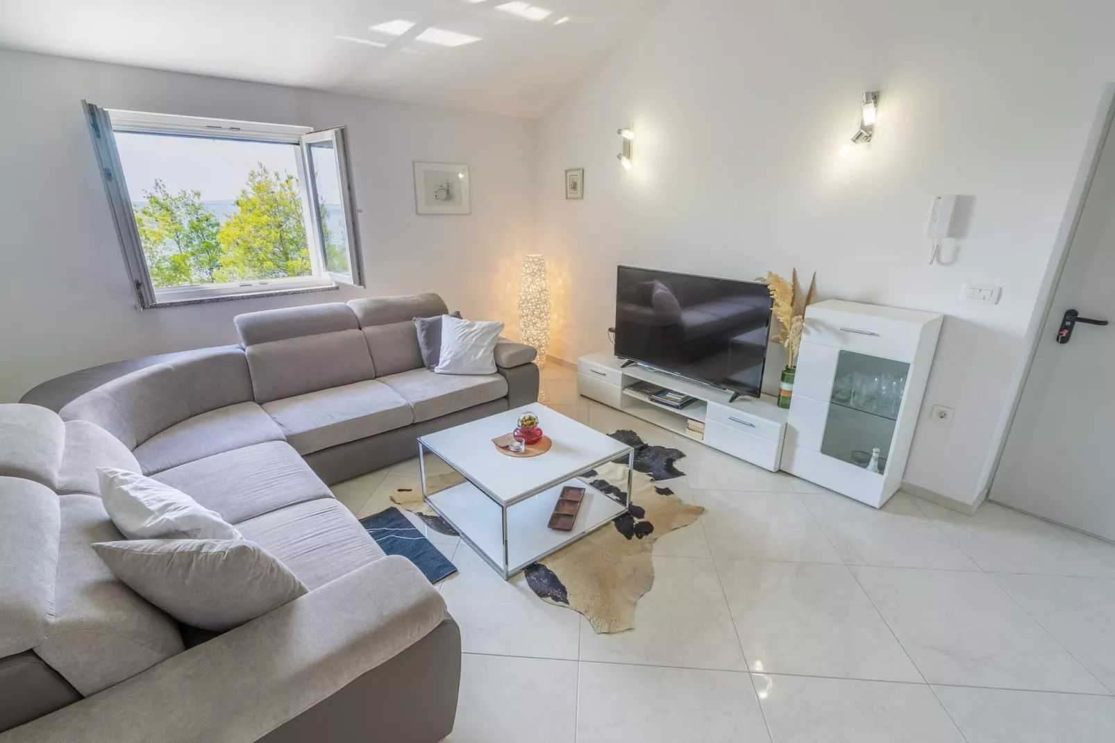 Sea view apartment Privlaka-Wohnzimmer