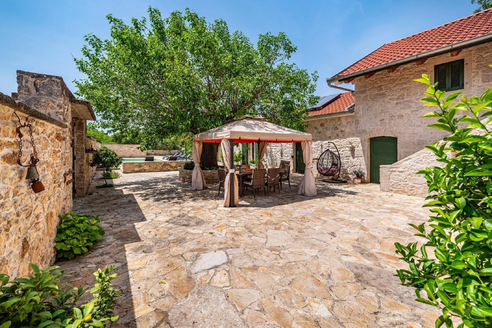 Authentic Villa Zvonko-Garten Sommer