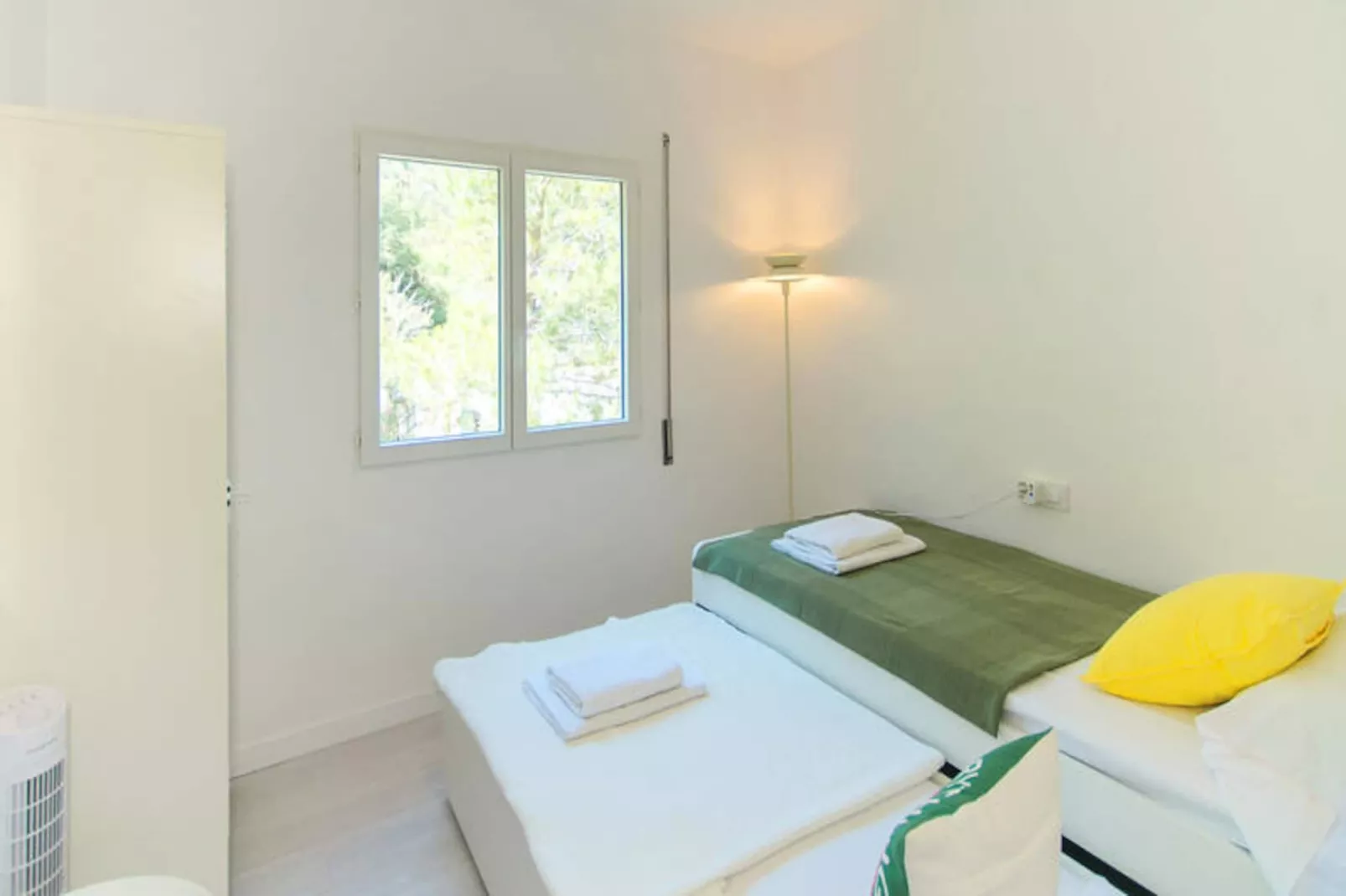 Maison à Roses-Untagged