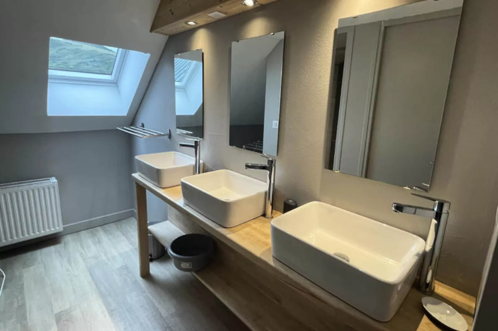 Appartements à Albepierre Bredons-Untagged