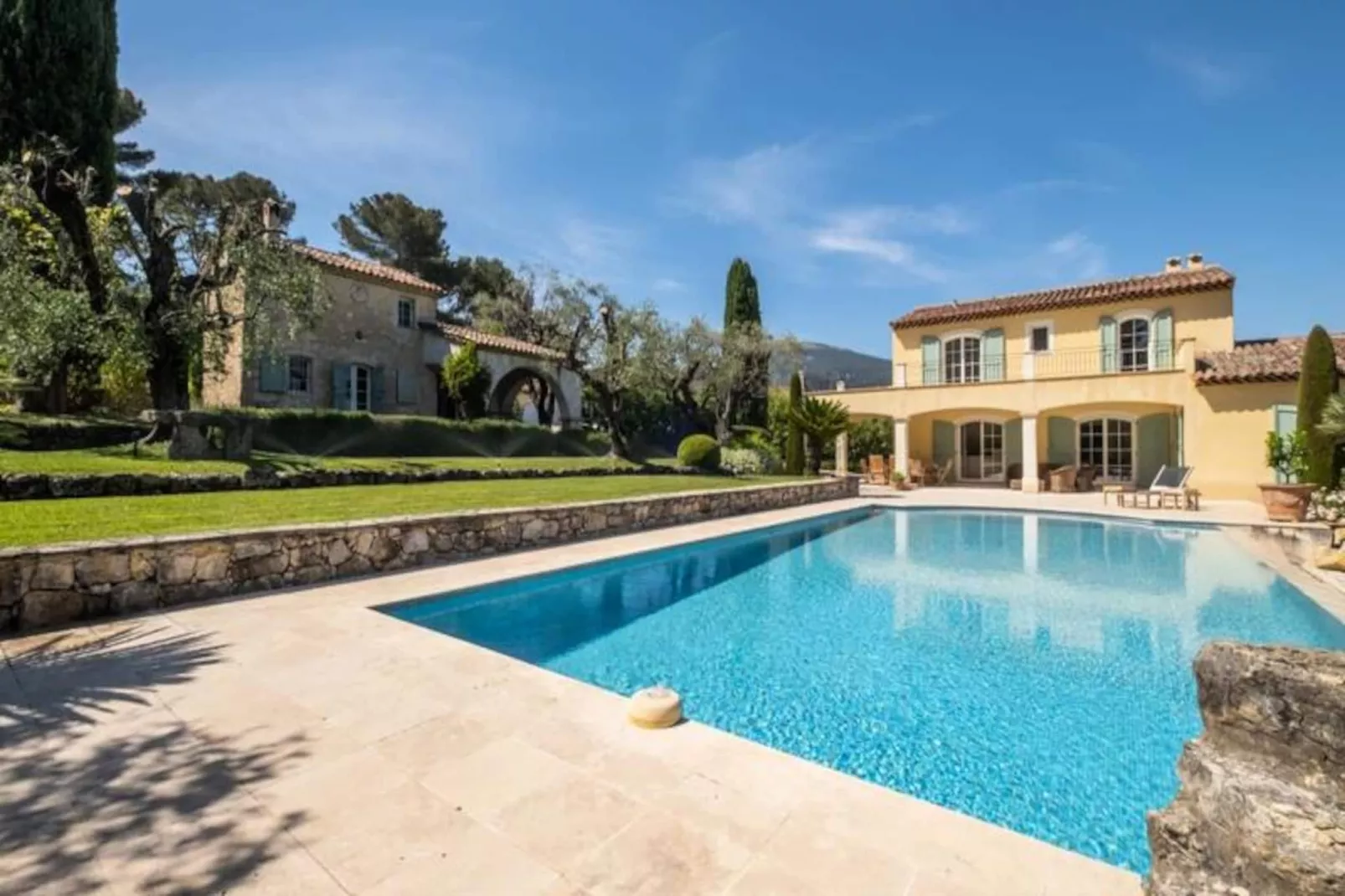 Résidence Bijou De 280m2 Et Piscine à Débordement Au Calme Absolu-Untagged