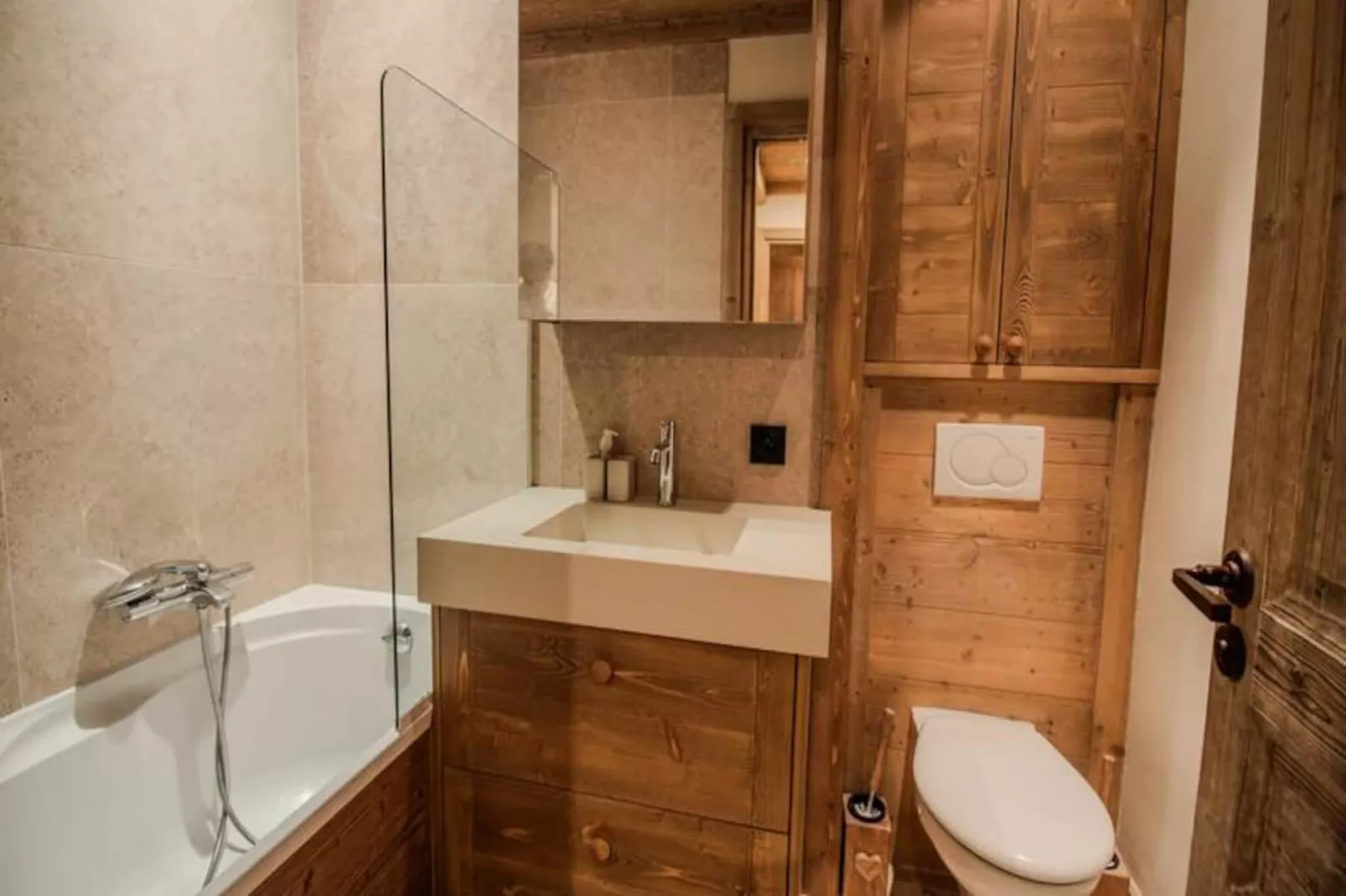 Roche Des Fours 210 - Untagged