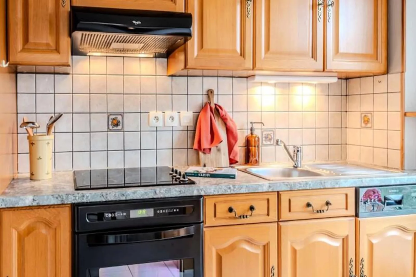 Slow Chalet Th&ocirc;nes: Lac & Montagne -15 Min Ski - Ascenseur, Balcon, Parking-Untagged