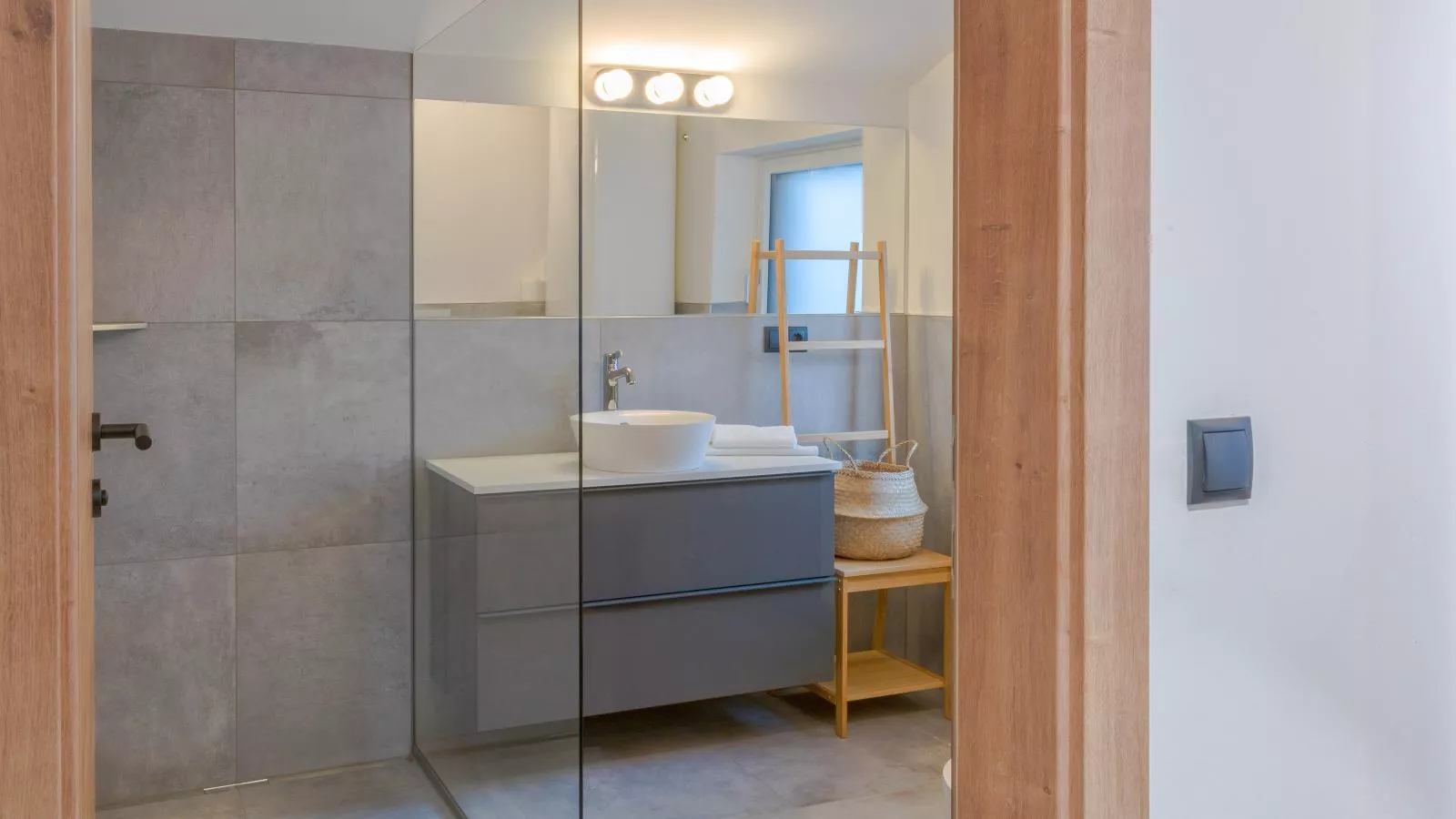 Tirolee Marchegg-Bathroom