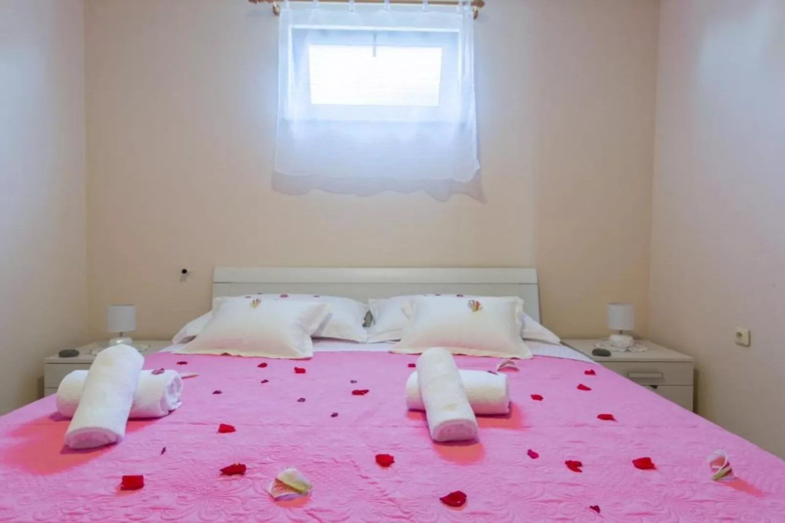 Holiday House BALEN with Swimming Pool - Six Bedroom Holiday House With Pool-Schlafzimmer