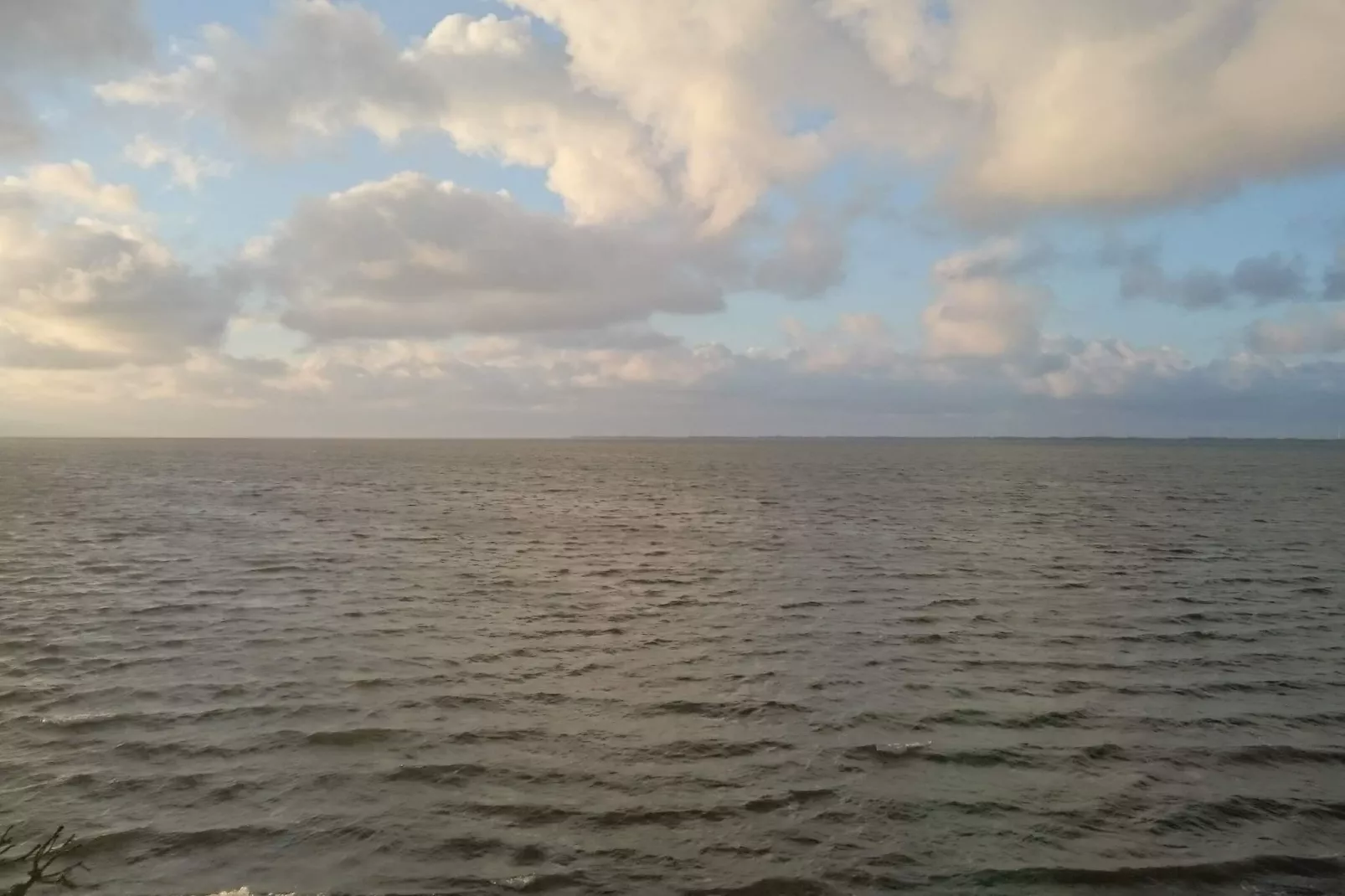 Charmante Cabane dans le Paisible Fjand-By Traum-Vue sur l'eau