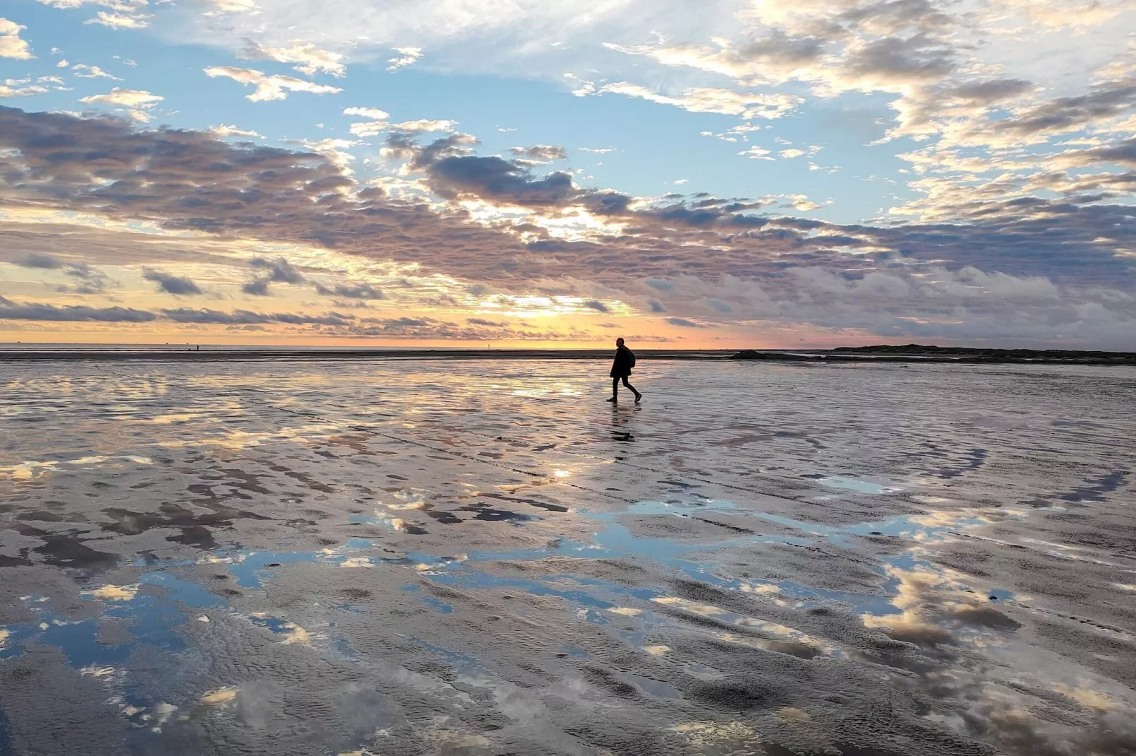 9 person holiday home in Rømø-Water view