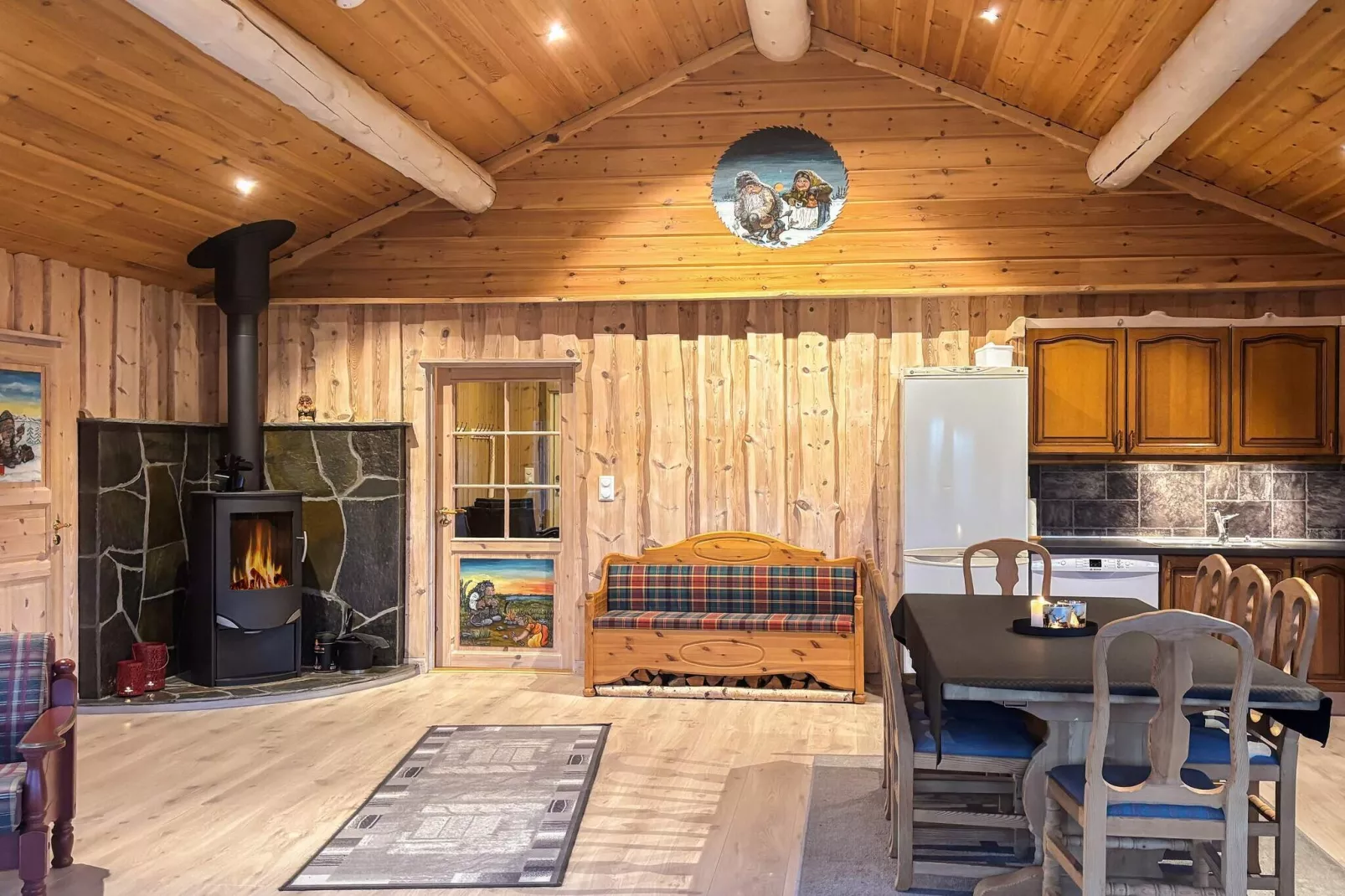 76409 TROLLHYTTA-Indoor