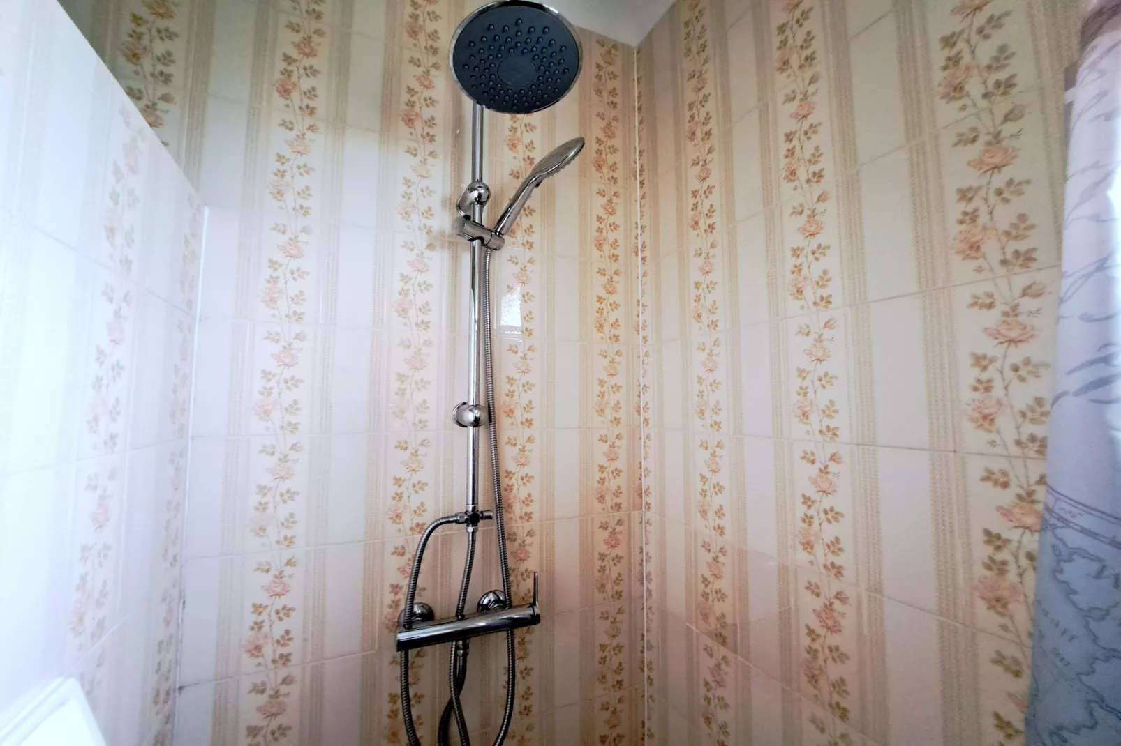 Holiday home Plozévet-Badezimmer