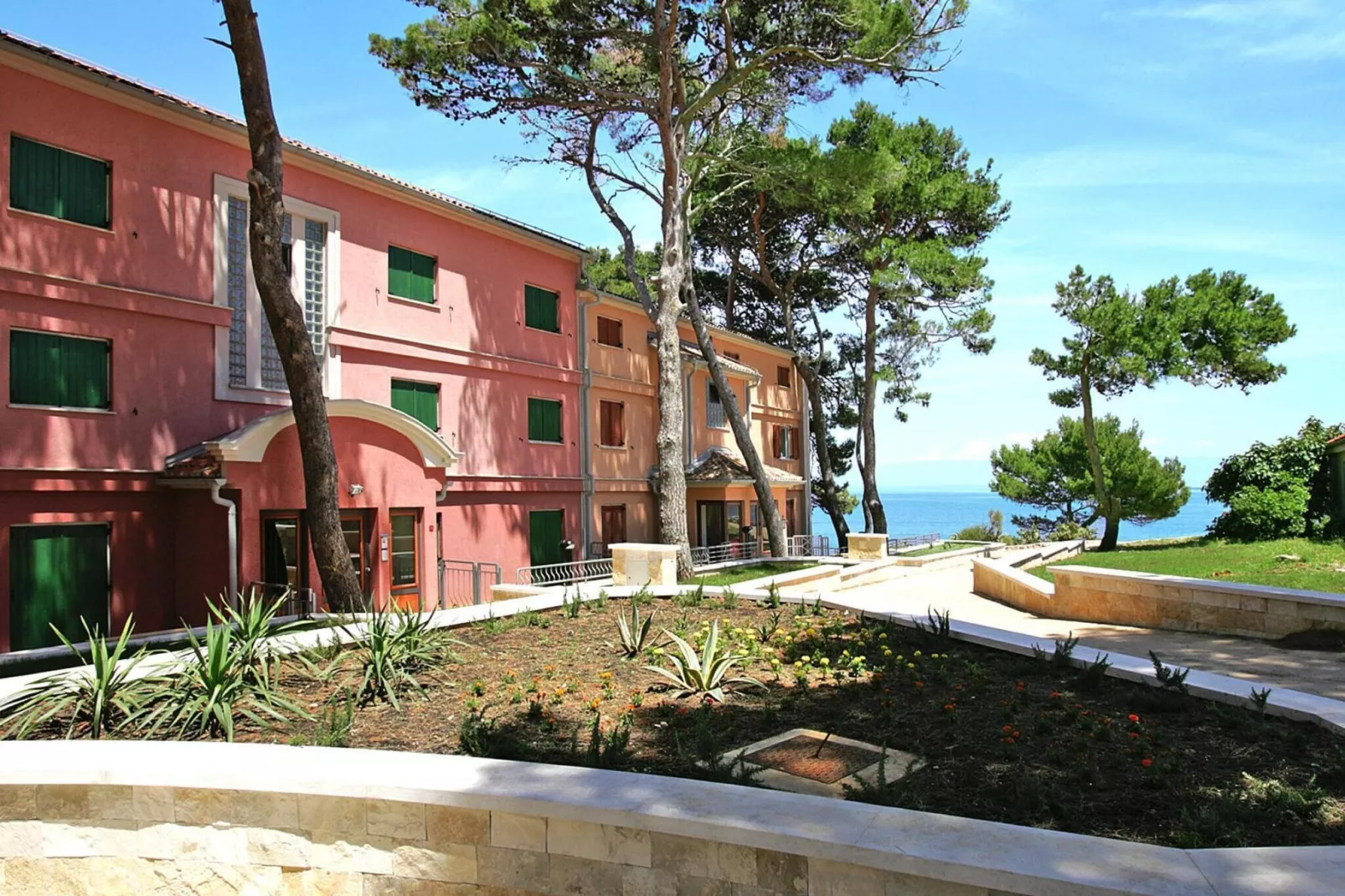 Apartments Punta, Veli Losinj-3-Raum-App., A3 (3+2), ca. 60 qm, für 5 Pers.-Exterior in summer