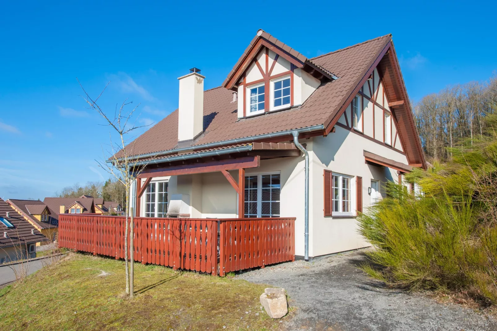 Eifelpark Kronenburger See 1-Exterior in summer