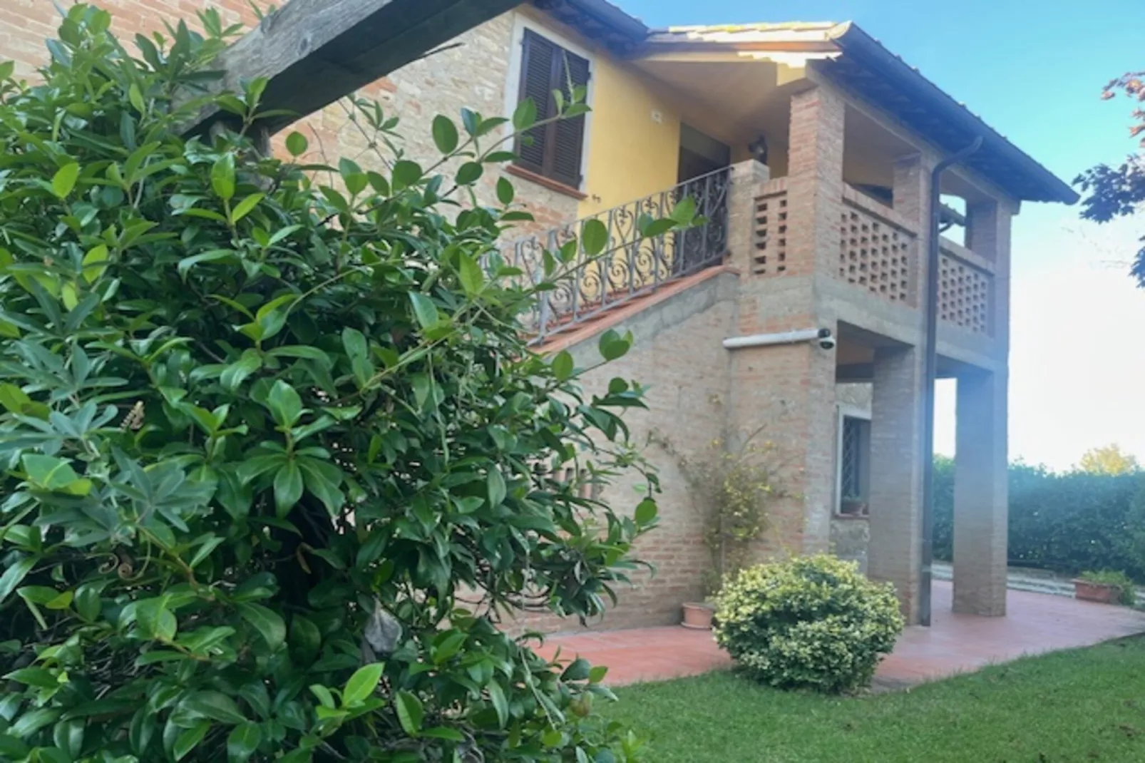 Appartamento Casale dei Girasoli-Garten Sommer