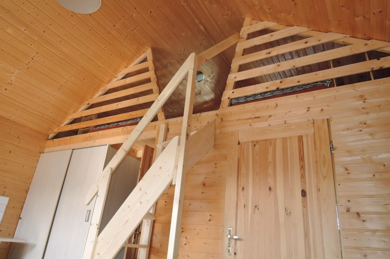 Domy wakacyjne w Międzyzdrojach z podgrzewanym basenem-Wohnzimmer