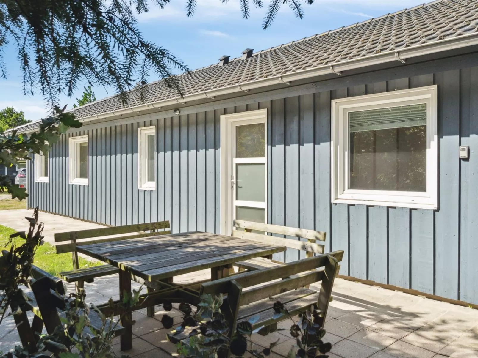 "Awenita" - 50m to the fjord-Outside