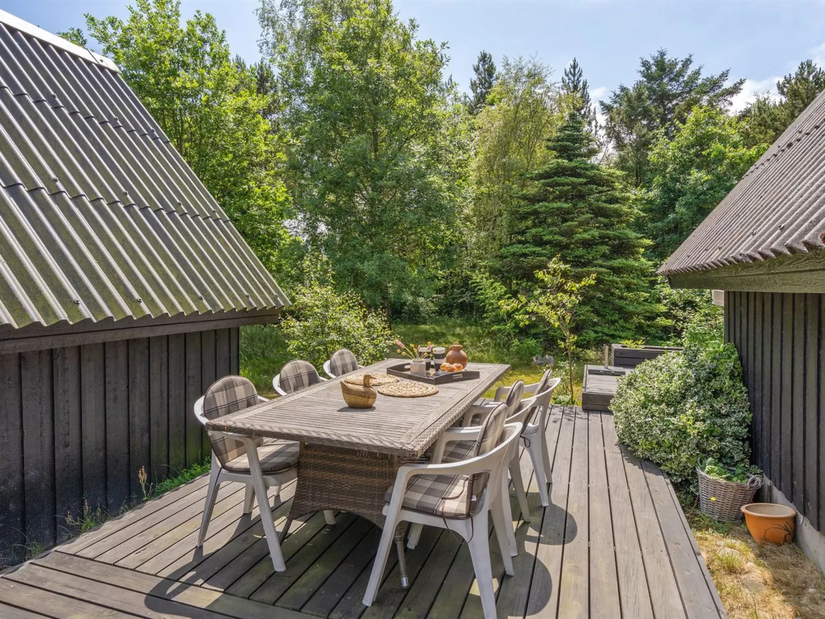 "Jütte" - 2km to the fjord-Outside