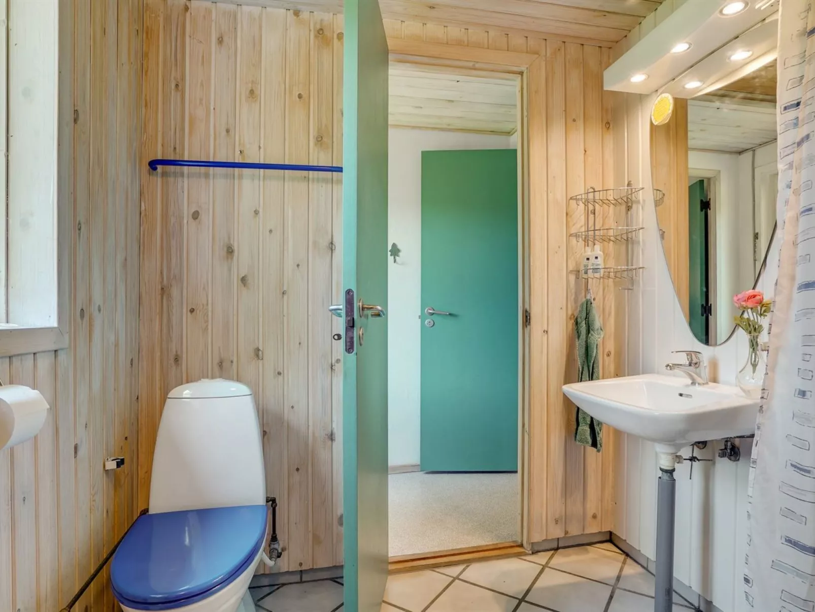 "Glum" - 300m from the sea-Inside