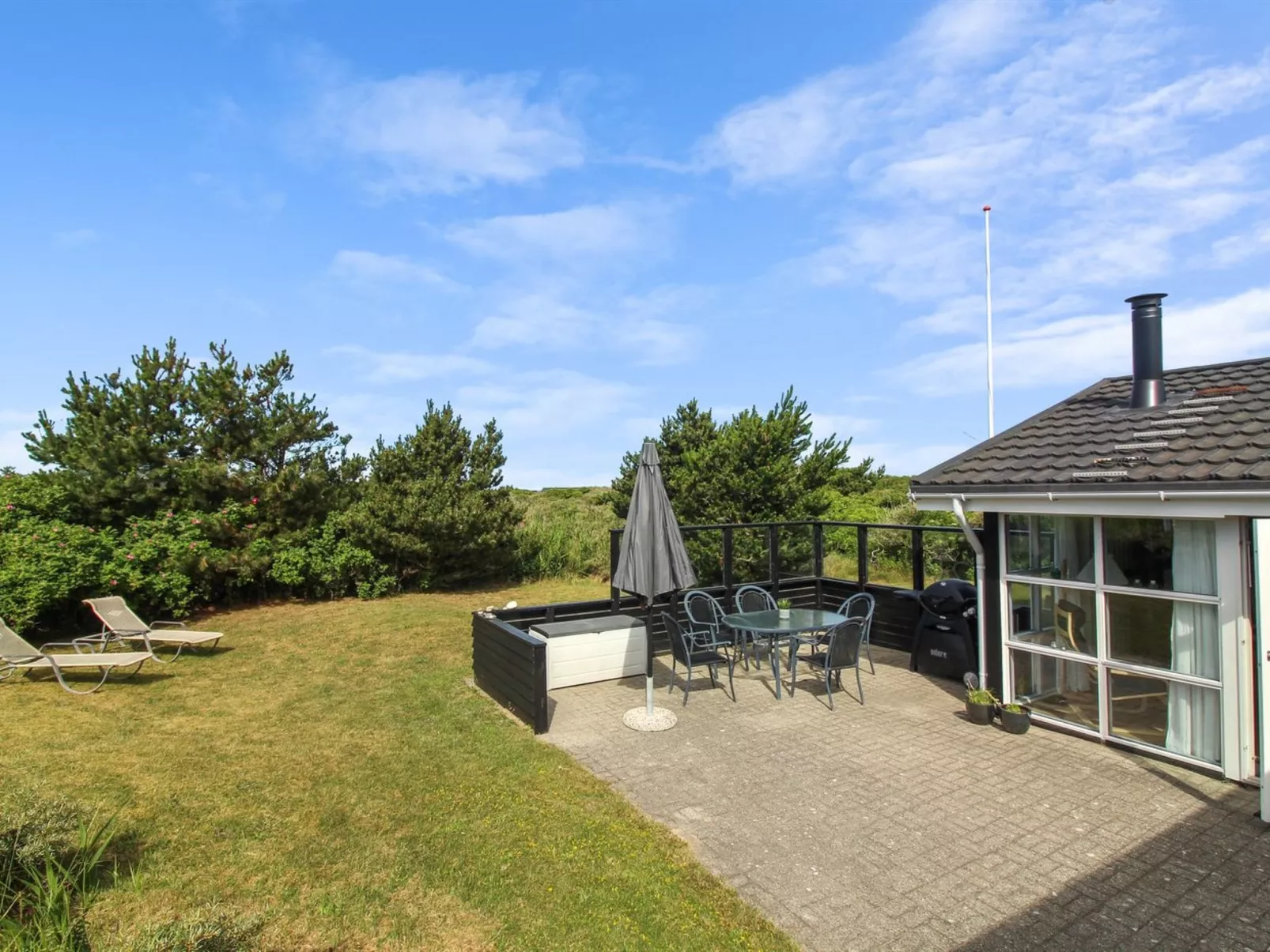 "Alice" - 1.3km from the sea-Outside