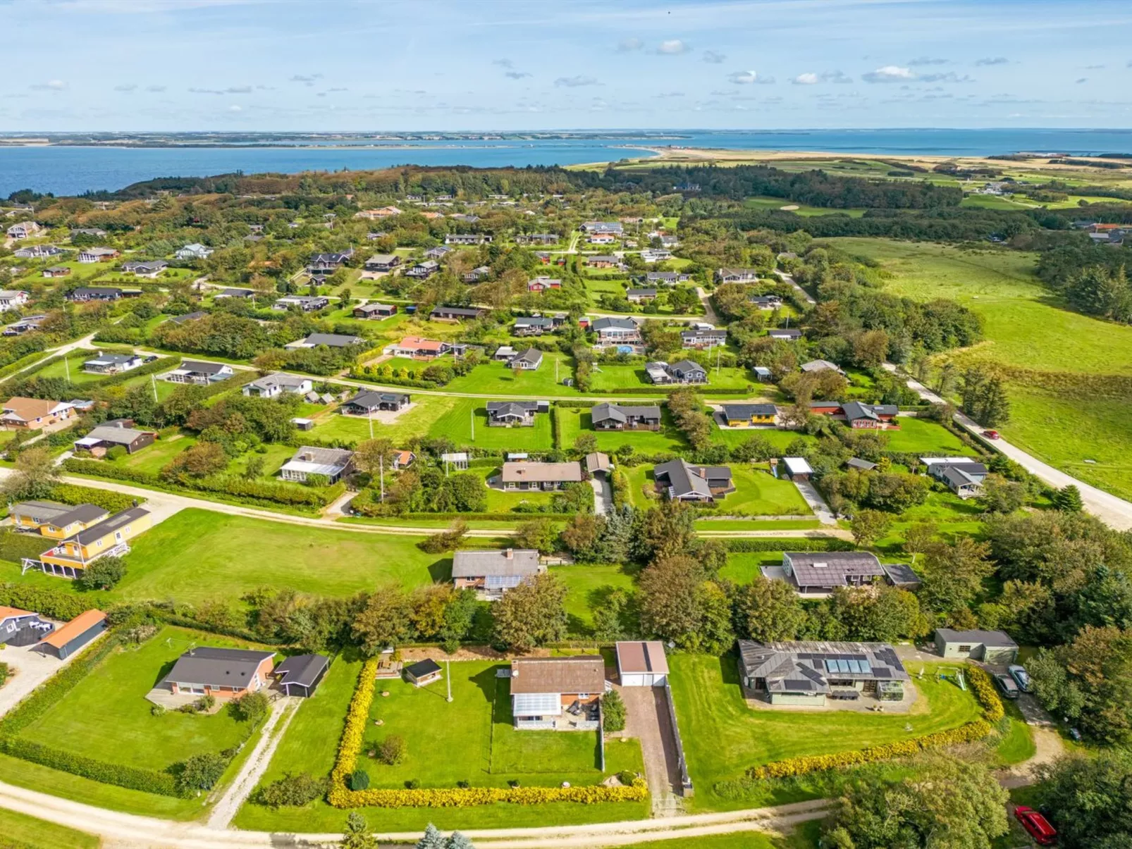 "Tuki" - 700m to the fjord-Outside