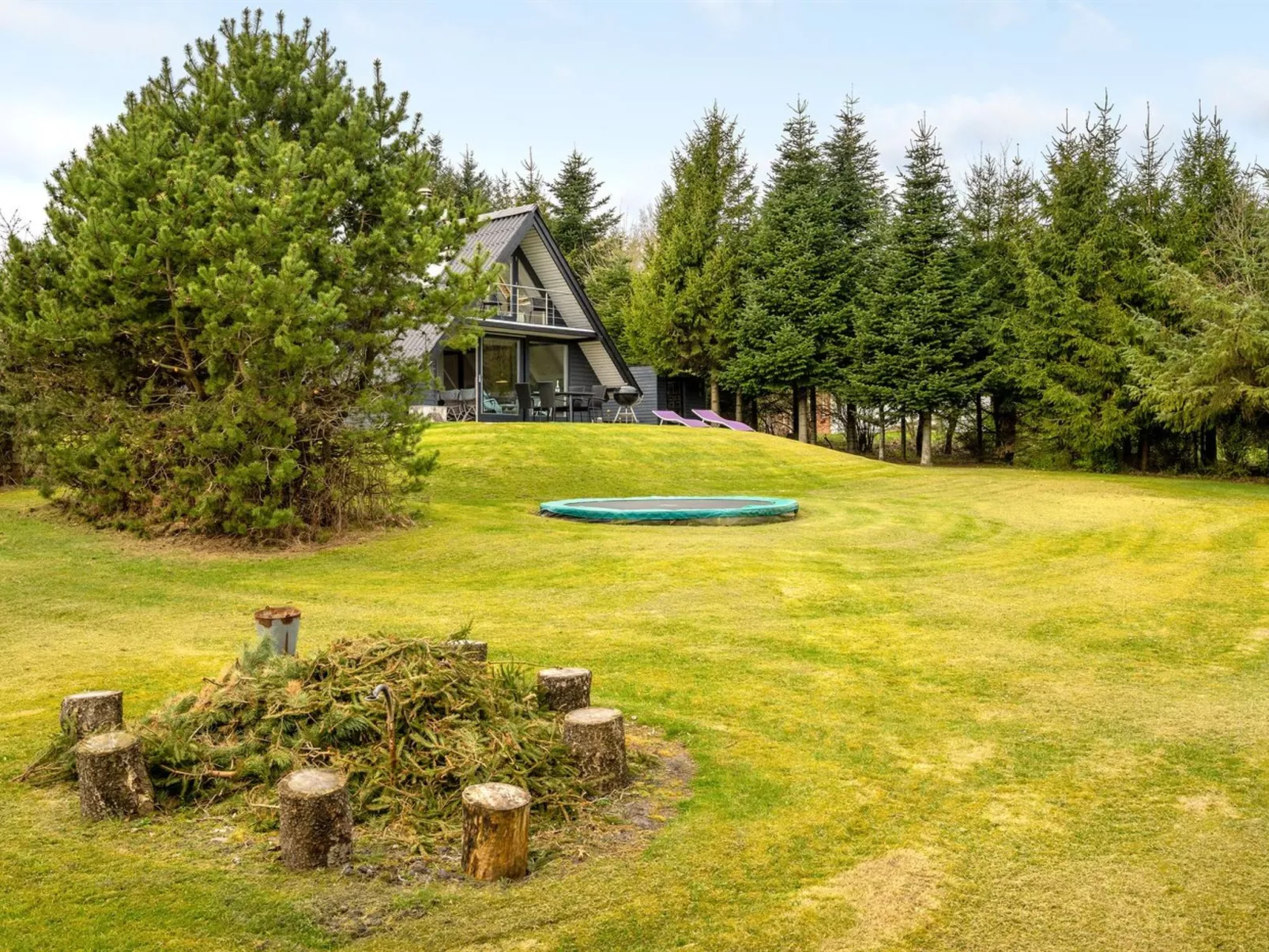 "Brunhild" - 300m to the fjord-Outside