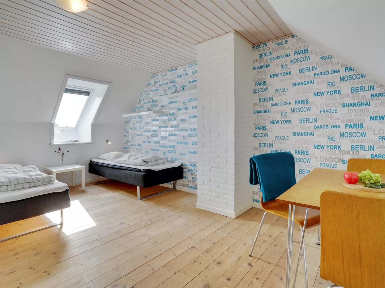 "Markhild" - 300m to the fjord-Drinnen