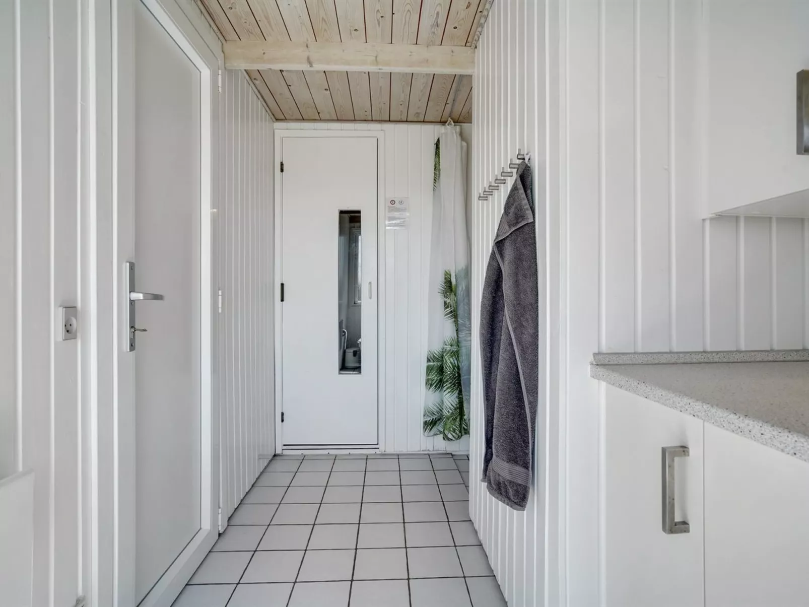 "Hermund" - 110m from the sea-Dedans