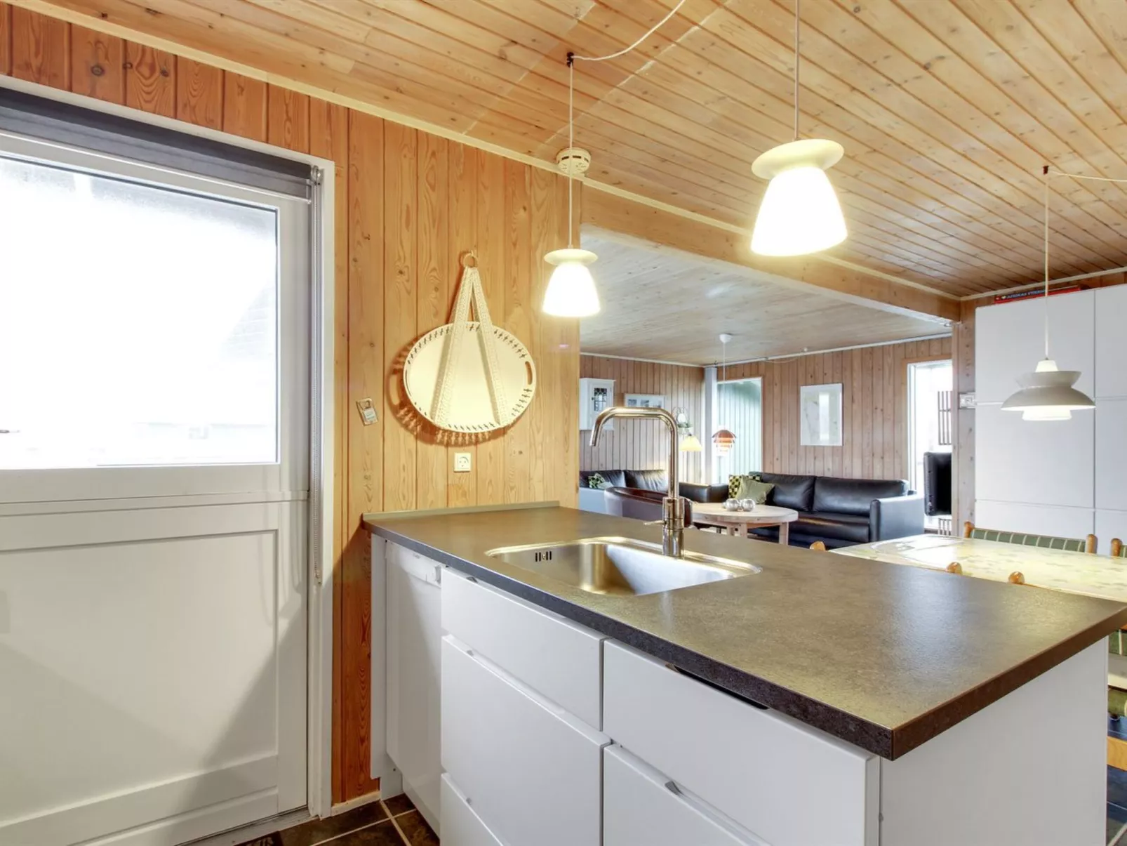 "Aase" -  from the sea-Dedans