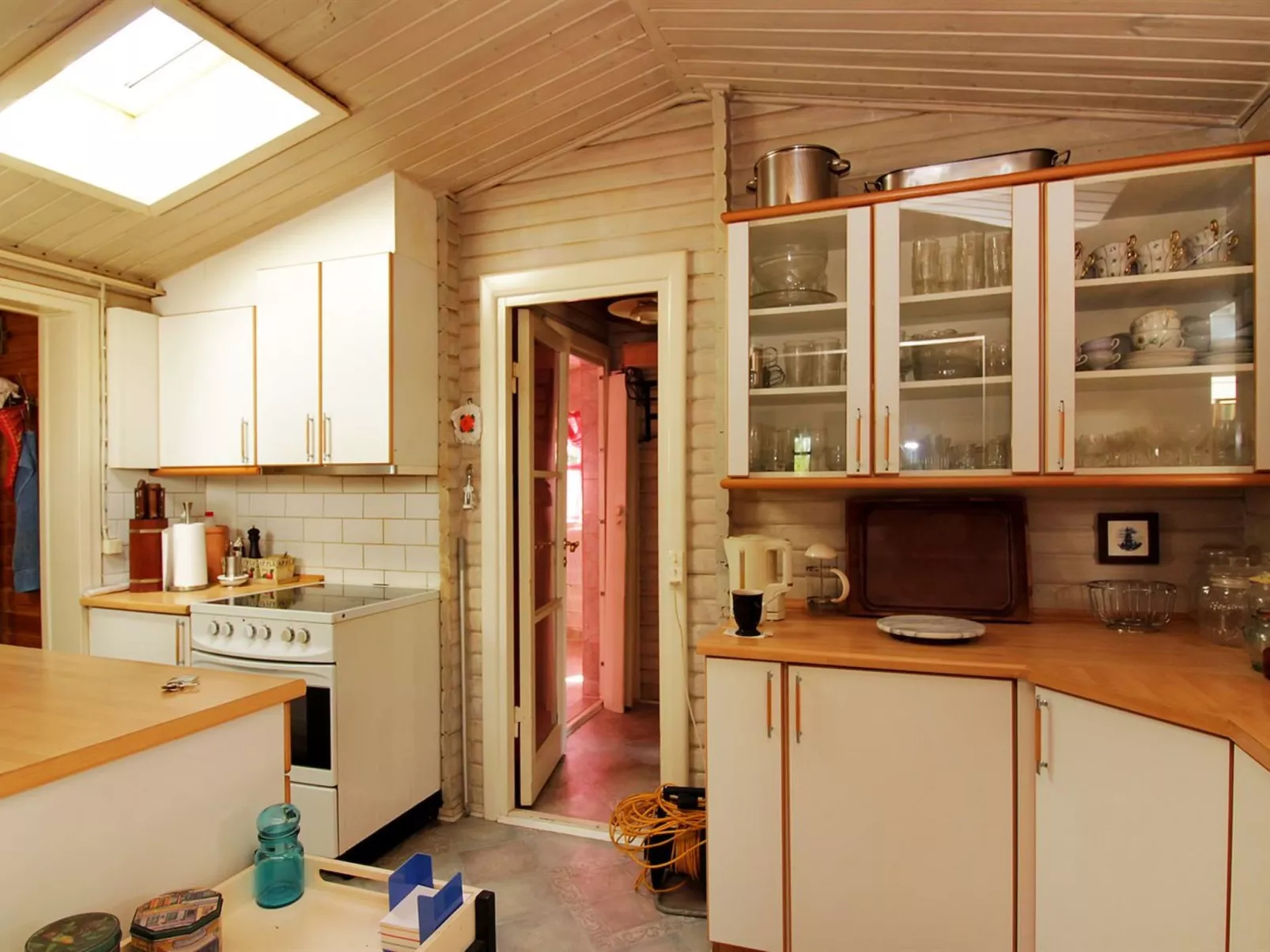 "Enrik" - 123m from the sea-Inside