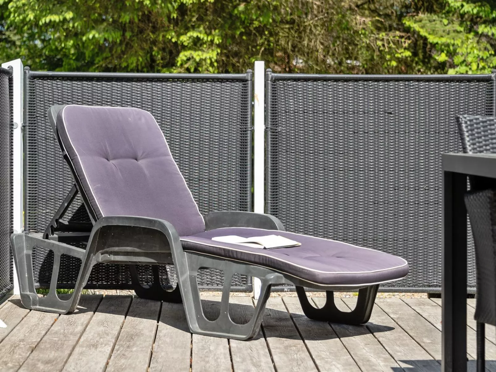 "Elena" - 800m to the fjord-Outside