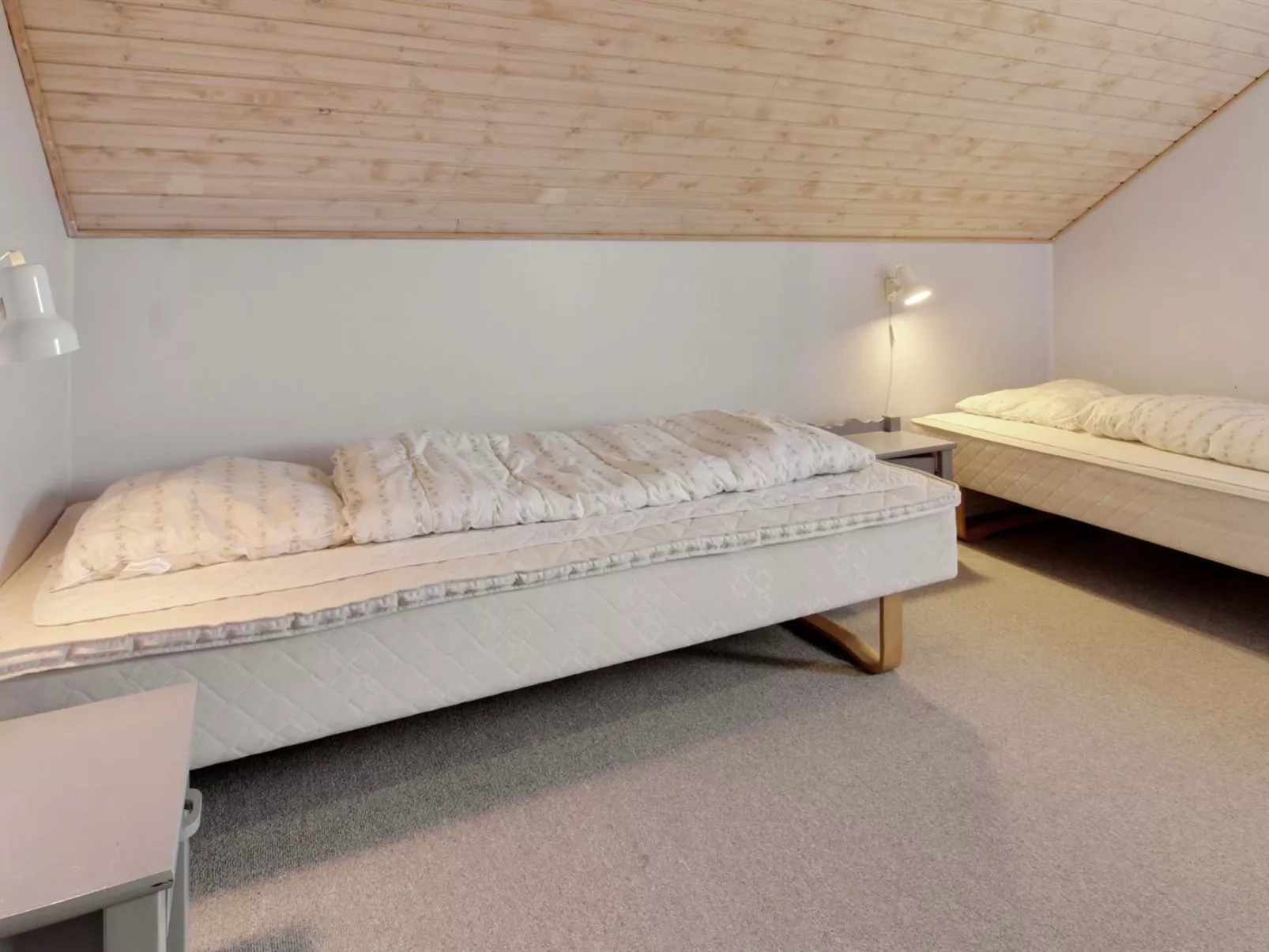 "Aya" - 2.3km from the sea-Inside