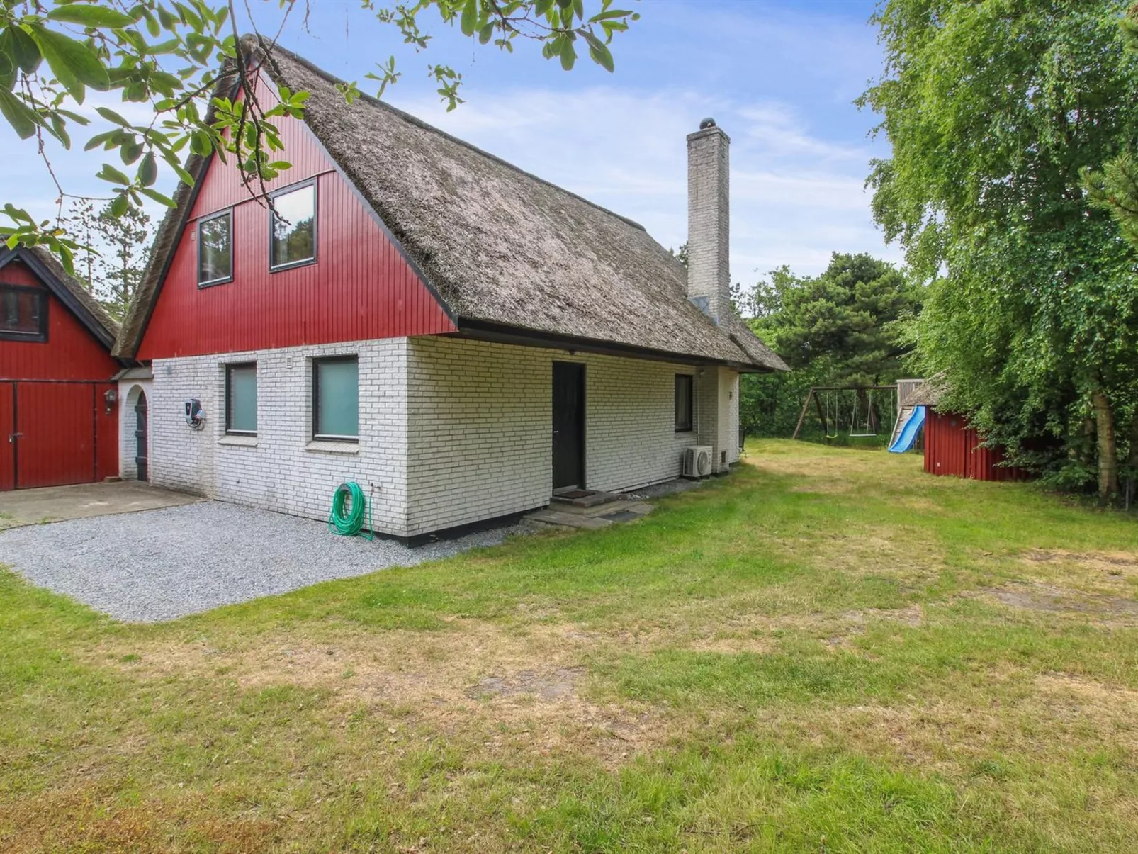 "Vendela" - 2.5km from the sea-Outside