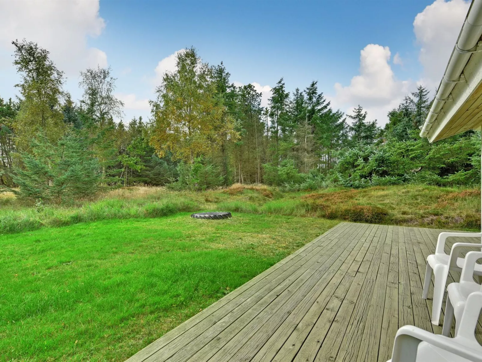 "Editt" - 2km from the sea-Outside