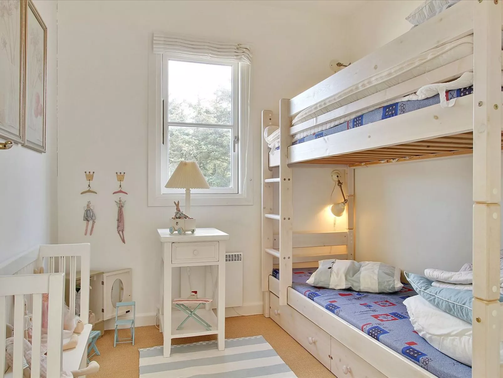 "Hubertine" - 100m to the fjord-Drinnen