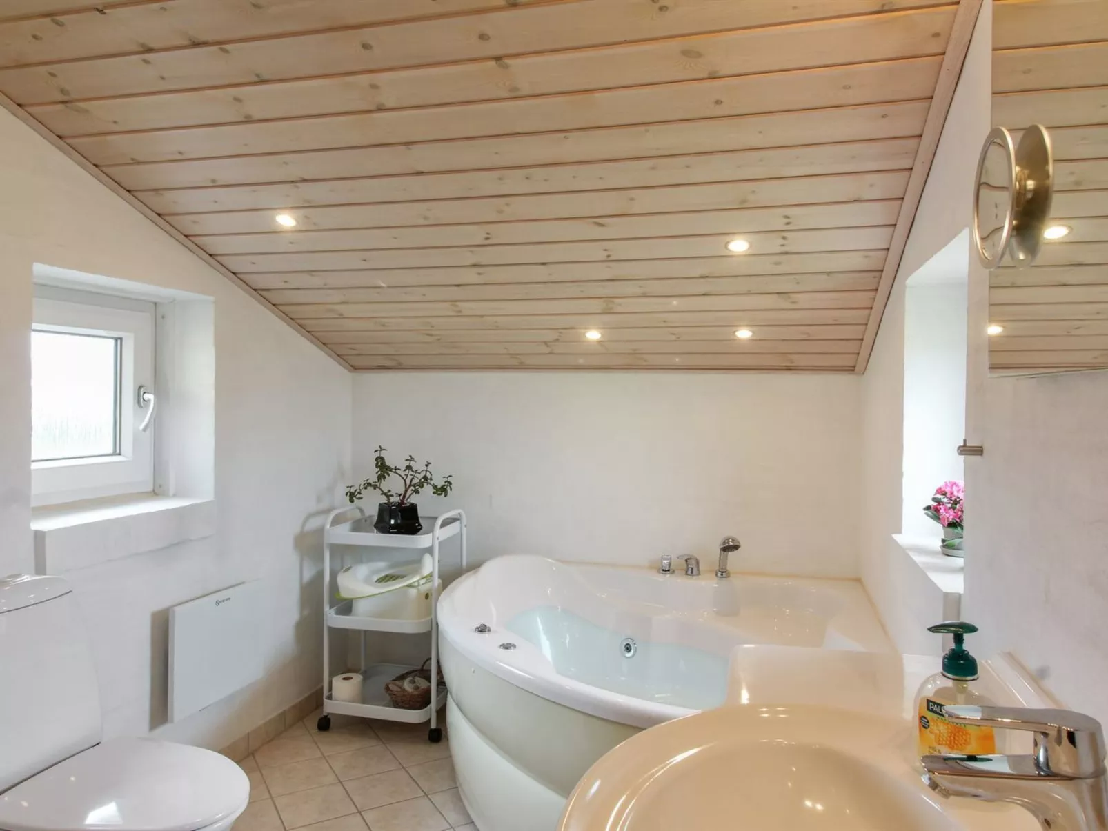 "Adelbert" - 400m from the sea-Drinnen