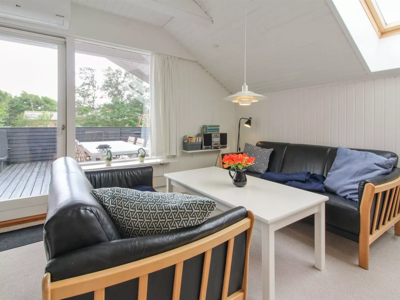 "Halli" - 700m from the sea-Dedans