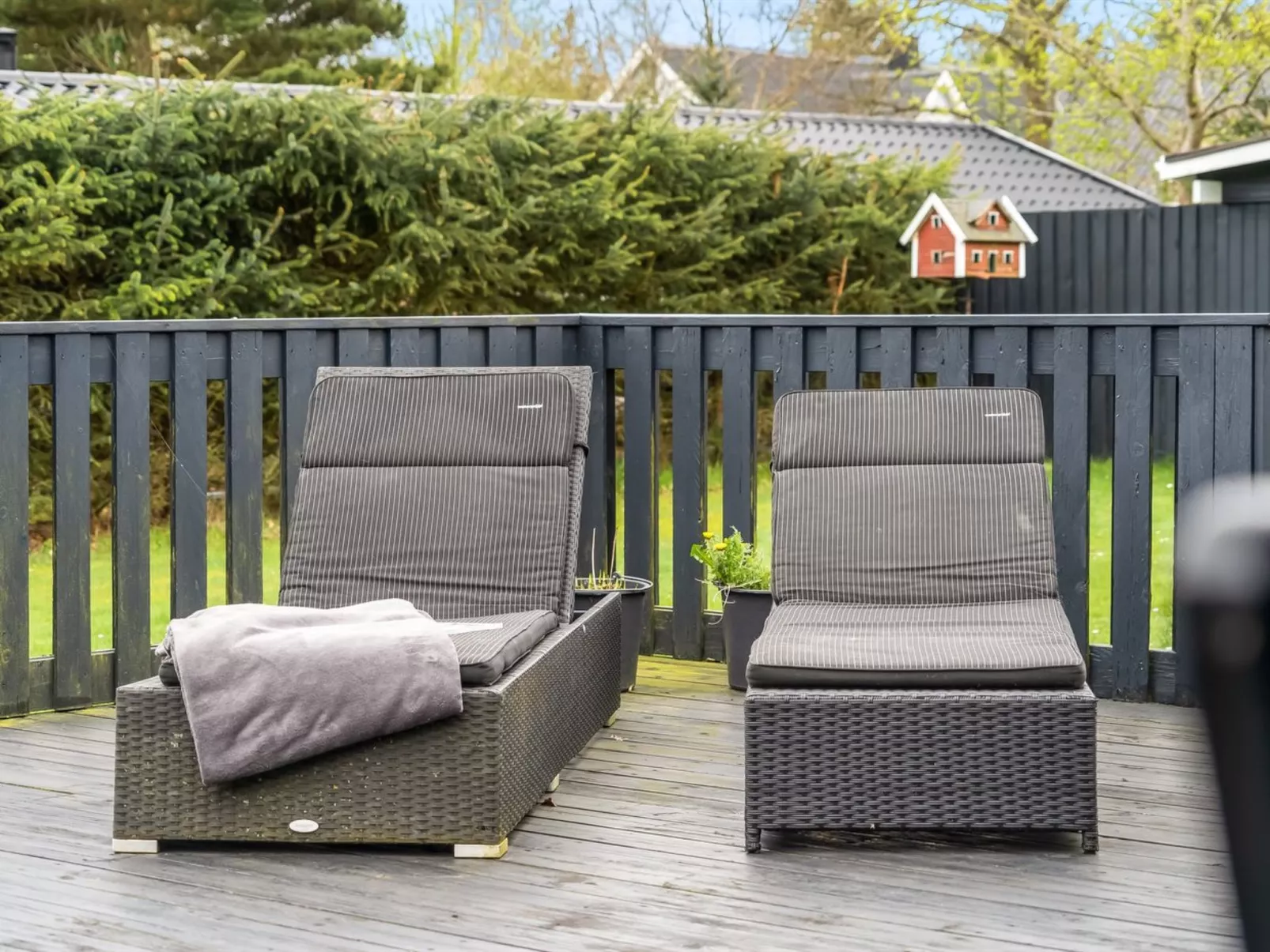 "Clarabelle" - 700m from the sea-Draußen