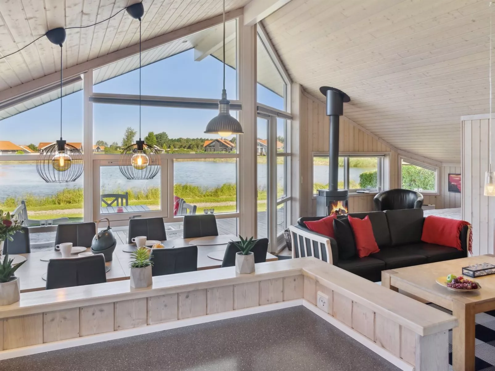 "Godtfrede" - 950m from the sea-Inside