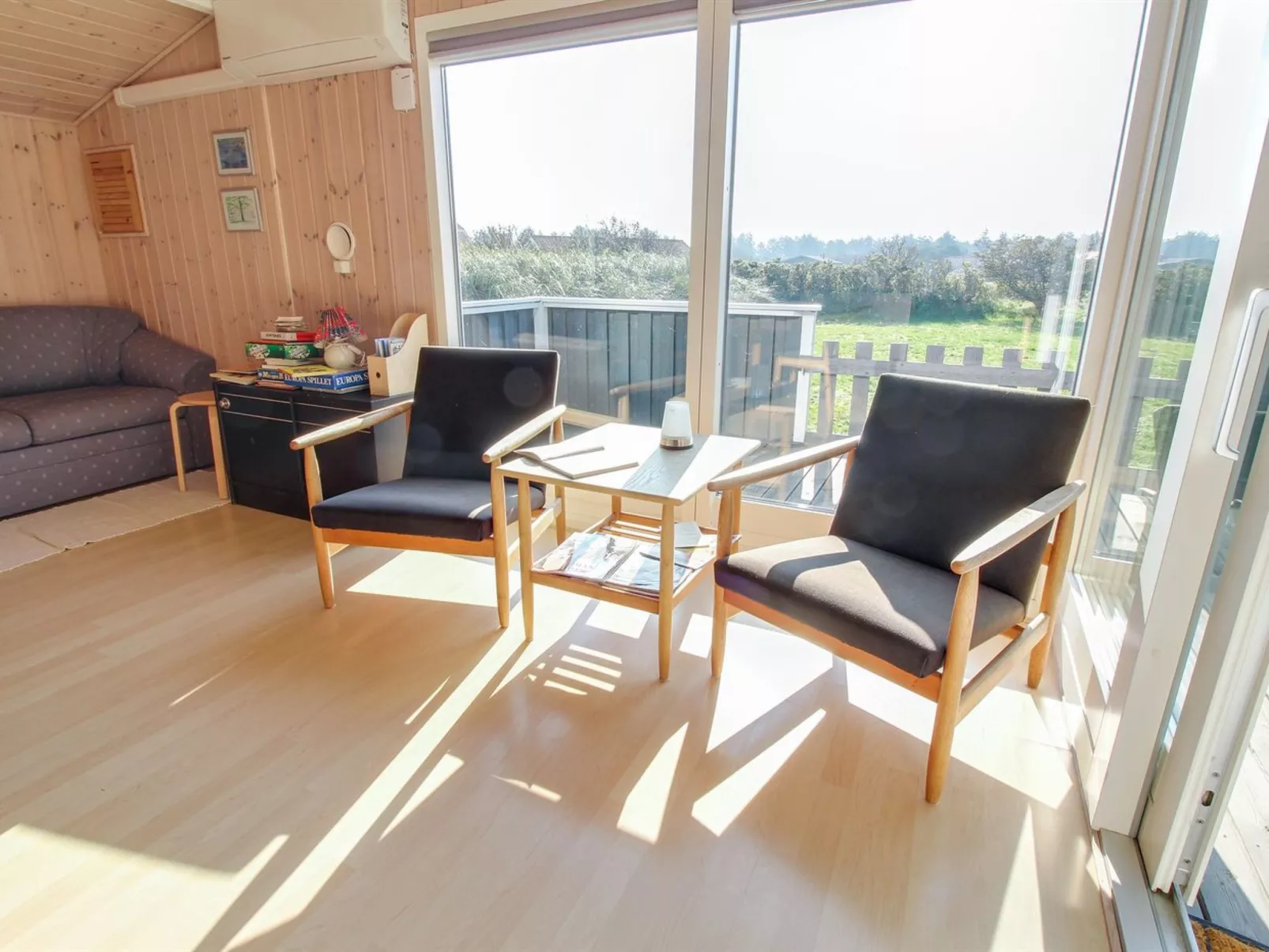 "Maika" - 800m to the fjord-Drinnen